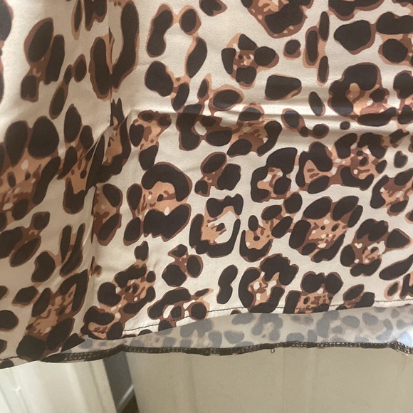 NWOT Animal print blouse - Picture 4 of 7